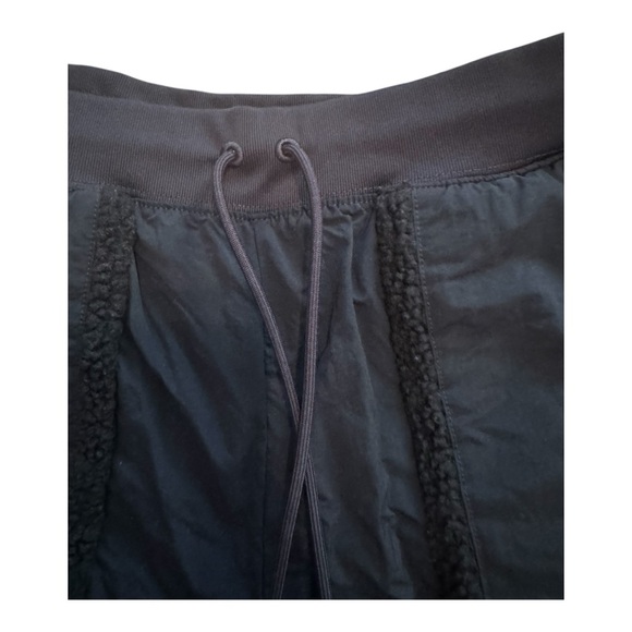 Nike Essentials Women's Black Loose Fit Fleece High Rise Size Large Joggers - Picture 8 of 10